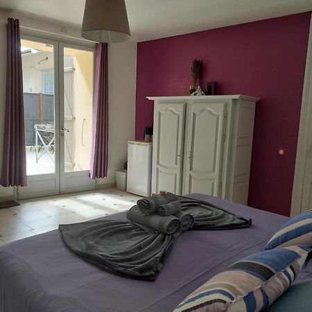 Mas Des Cigognes Bed & Breakfast Le Thor Eksteriør bilde
