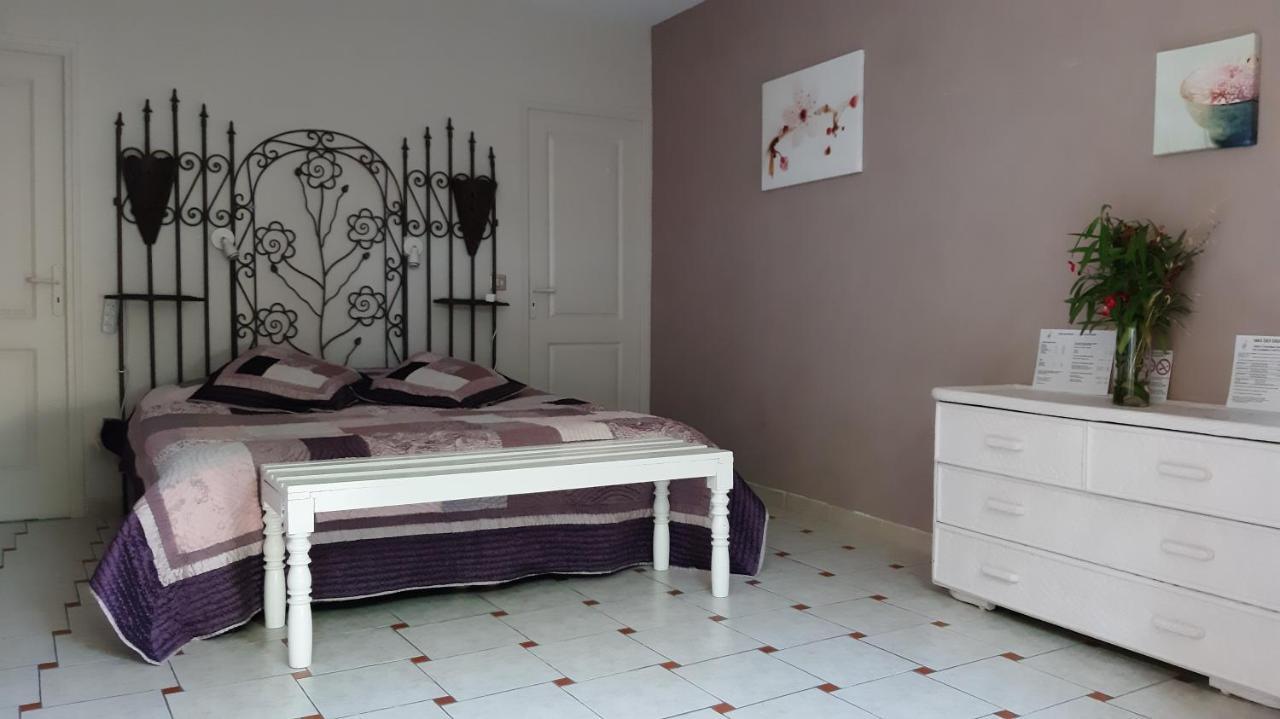 Mas Des Cigognes Bed & Breakfast Le Thor Eksteriør bilde