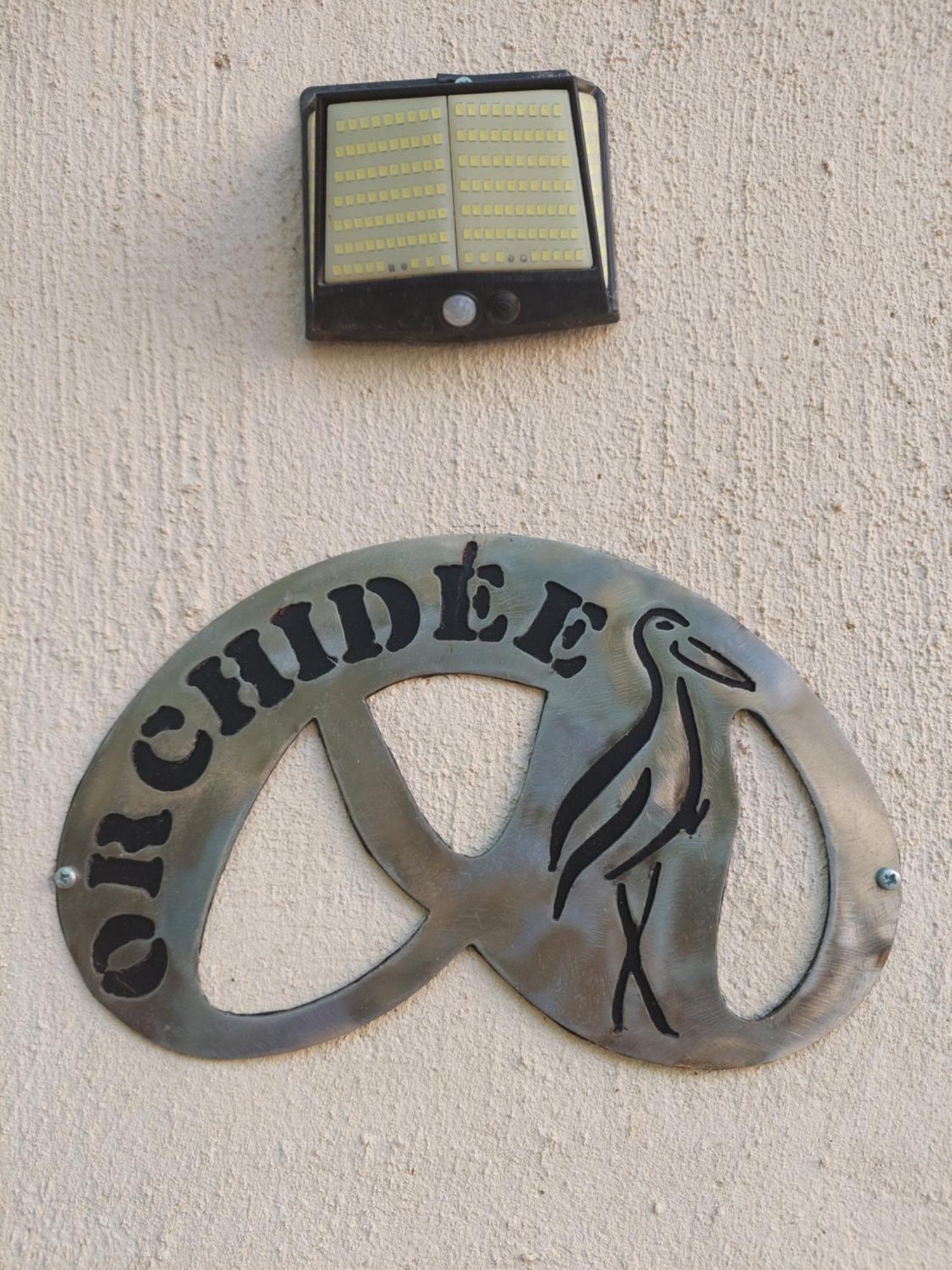 Mas Des Cigognes Bed & Breakfast Le Thor Rom bilde